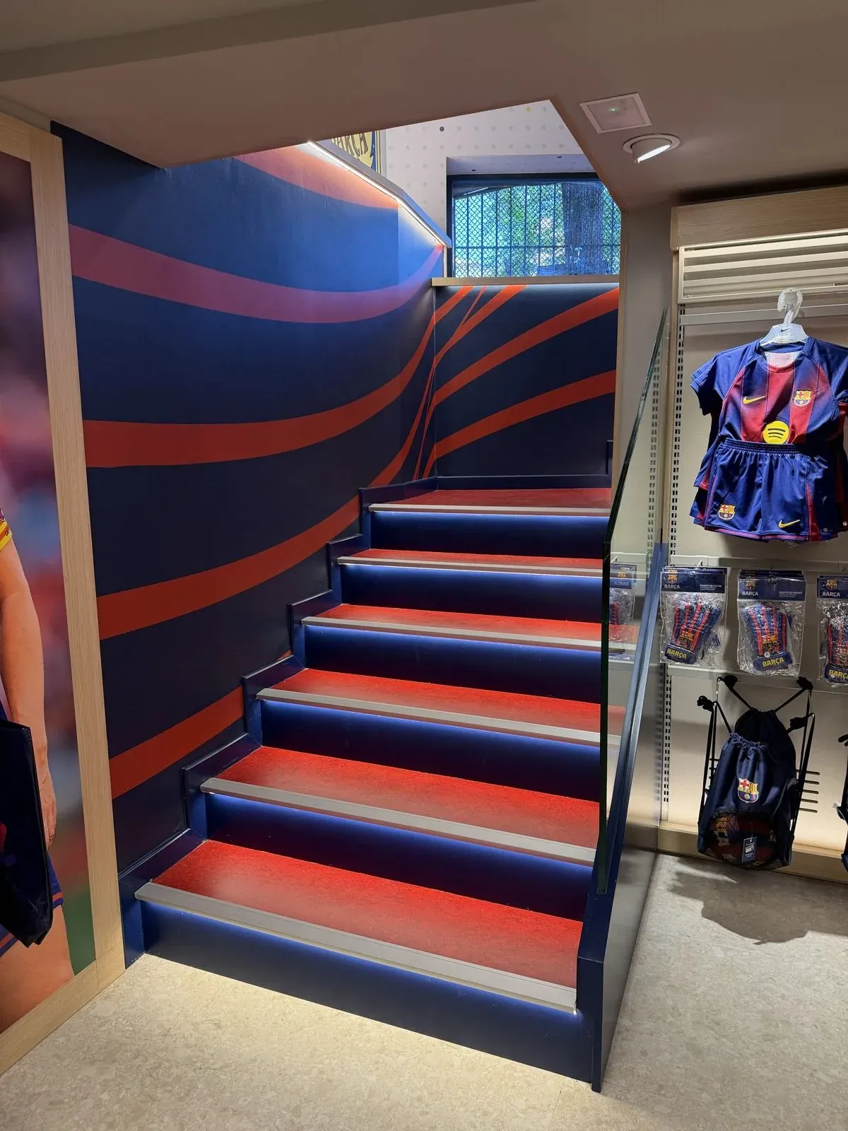 Escala de la botiga oficial del FC Barcelona a Girona